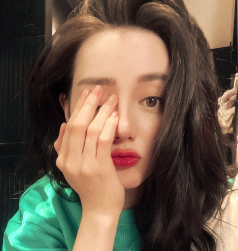 如果舆论淋漓不尽，那么你我并肩同行