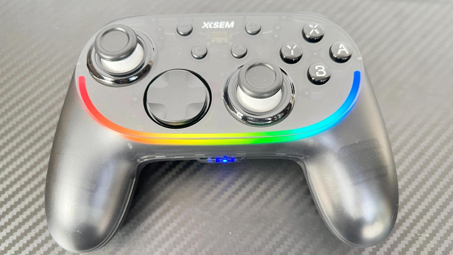 百元价位，谁用谁香！体验西圣GC1游戏手柄