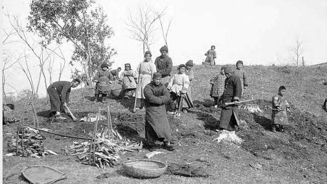老照片里的南京 普通人的日子比想象中更难