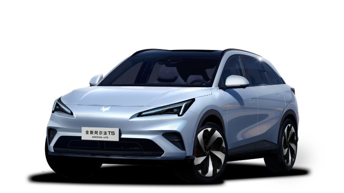 二胎奶爸换车避坑：埃安i60虽热门，极狐T5才适配全家出行