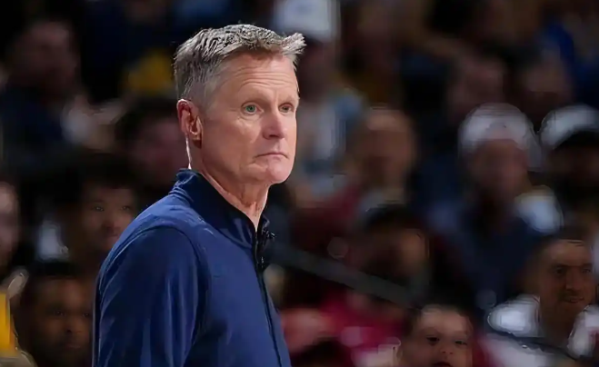 这回可以吹科尔传切体系了吧
勇士这帮球员是联盟最弱的了吧，放其他队谁能有上场机会