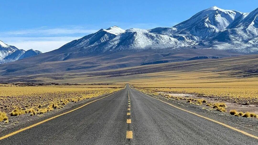 七律·豪情壮志寄山河