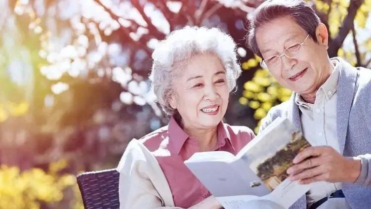 给老伙伴们的一封信：咱们一起，用笔尖温柔岁月