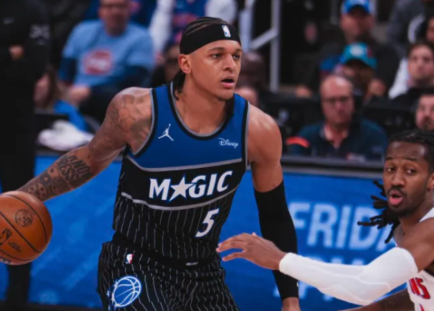 NBA季后赛魔术客场对阵活塞的比赛已经结束。全场战罢，魔术以（3）109-116