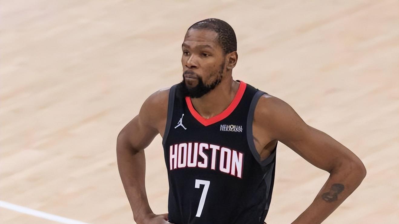 NBA常规赛明天3月1日赛程：火箭PK热火，湖人PK勇士避免4连败