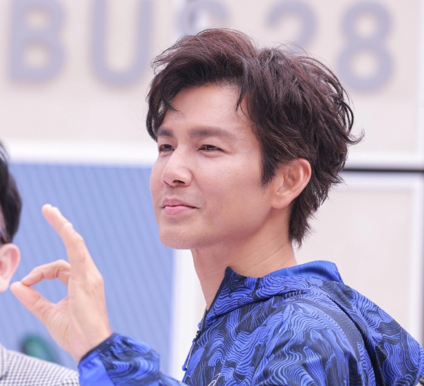 许久没有消息的钟汉良冲上热搜
原因是他一个举动让人实在费解，他点了一杯冷萃咖啡，