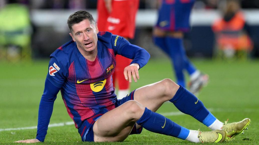 弗里克：现在不是讨论莱万多夫斯基的时候