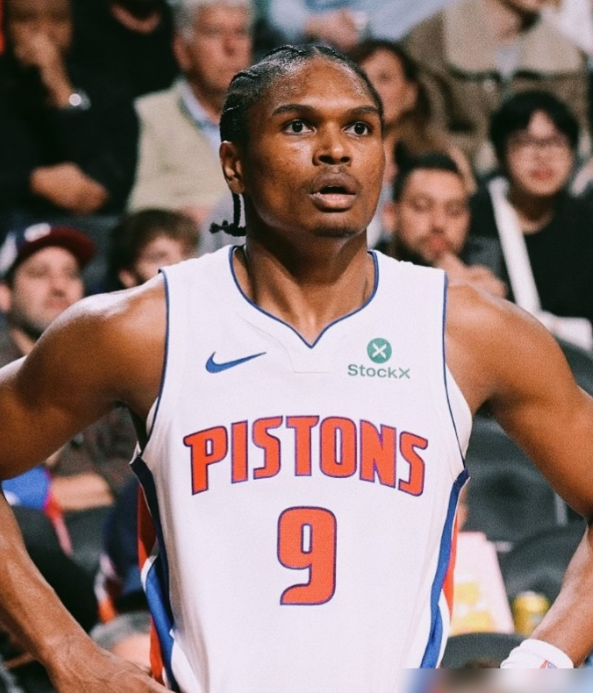 NBA官方把活塞队的脸都抽肿了
裁判报告直接挑明：最后5分钟1分不得，跟阿伦那个