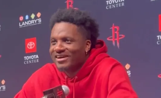 NBA常规赛火箭以132-101大胜灰熊

火箭球员克林特-卡佩拉本场比赛首发出