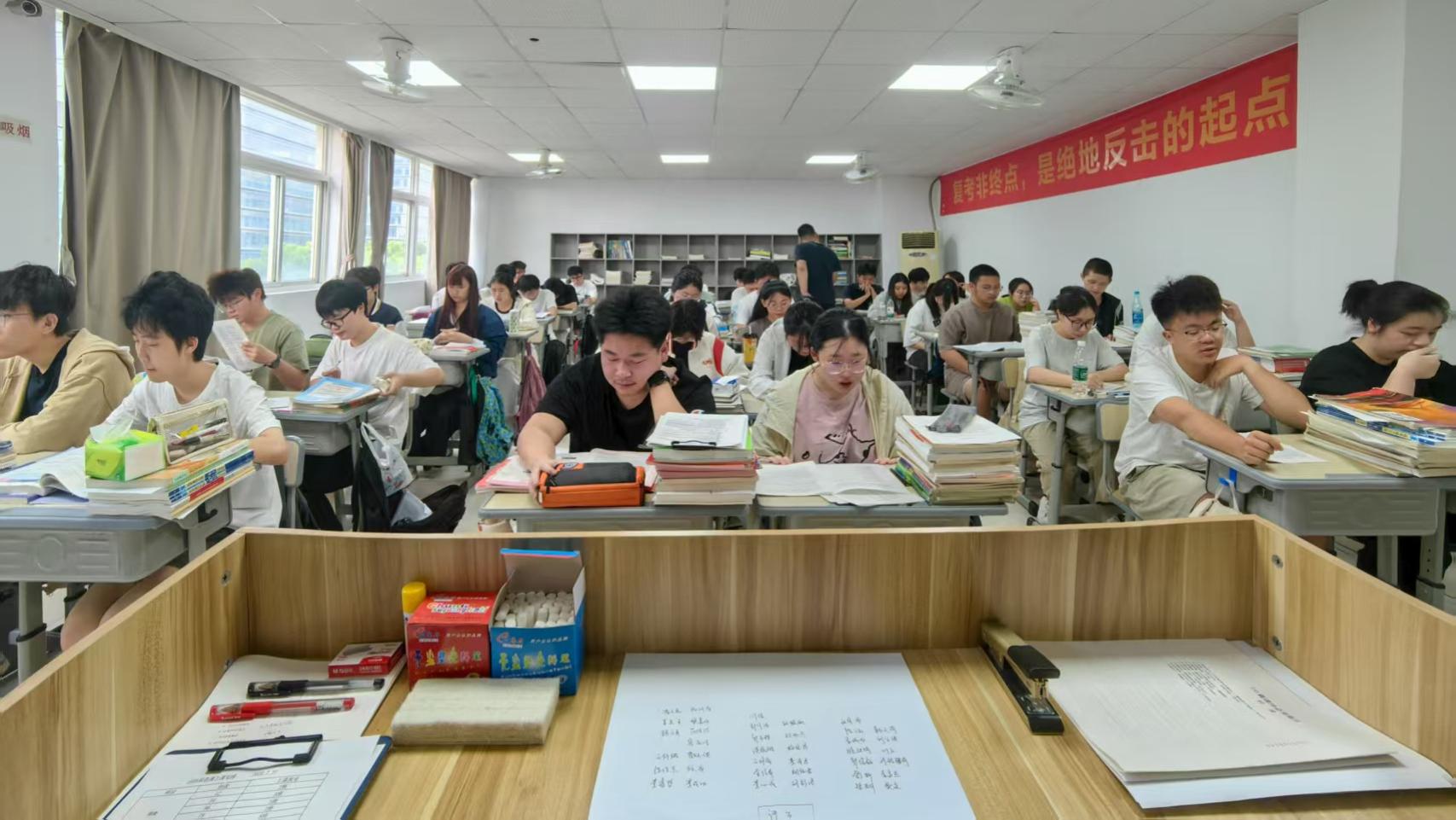 杭州高考复读班哪家强：师资、提分、管理三维对比