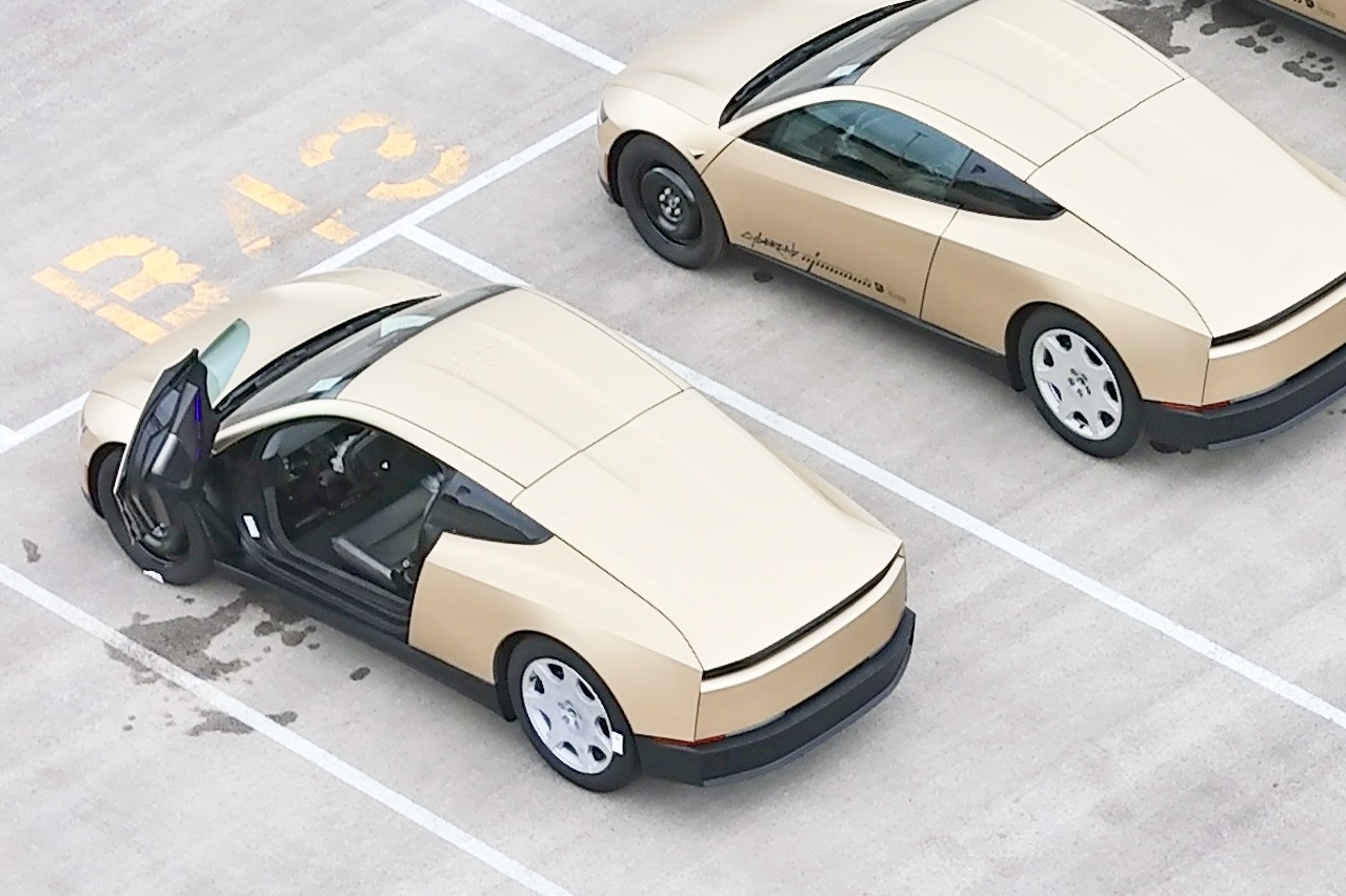 特斯拉Robotaxi追踪网站显示，车队新增4辆车，总量已达765辆。
