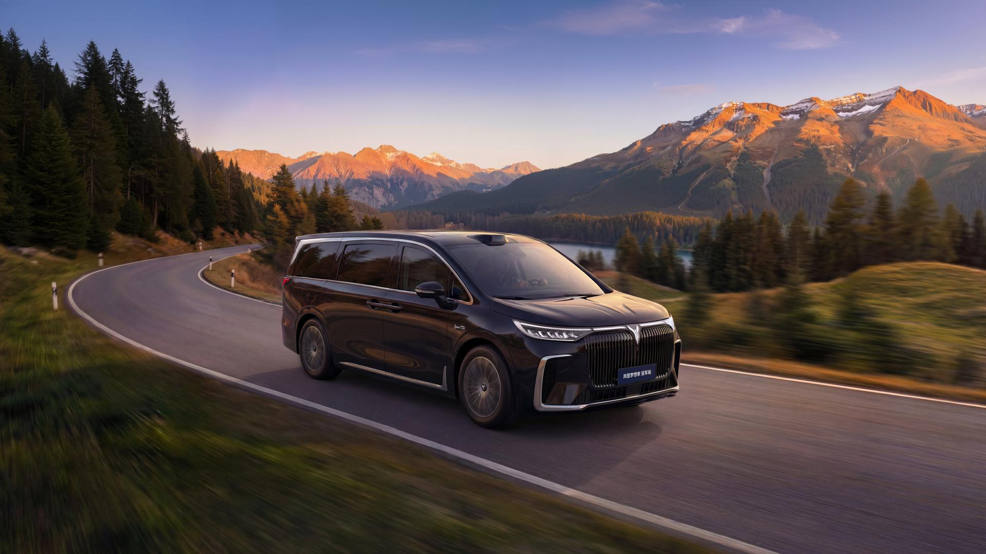 够狠！岚图梦想家冠军版：30万级的价格，百万级的智能和安全