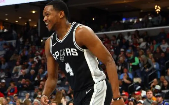  NBA常规赛，马刺主场迎战掘金的比赛已经结束，最终马刺以131-136被掘金逆