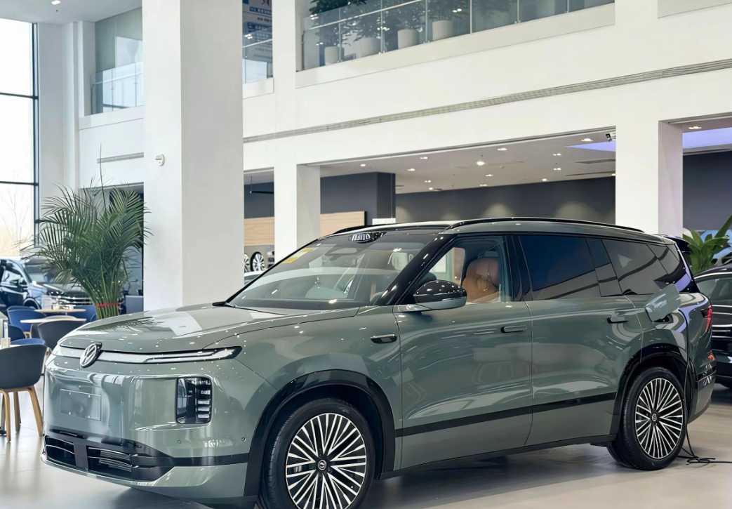 预计2026年全球汽车销量排名，大众汽车排名第一，销量会达到1100万辆以上，丰