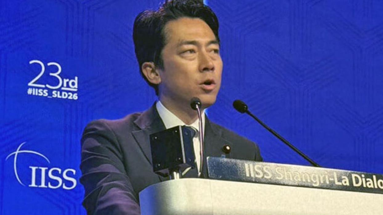 中日香会硬碰硬！小泉信口开河讽刺中国，被韩方一句问到哑口无言