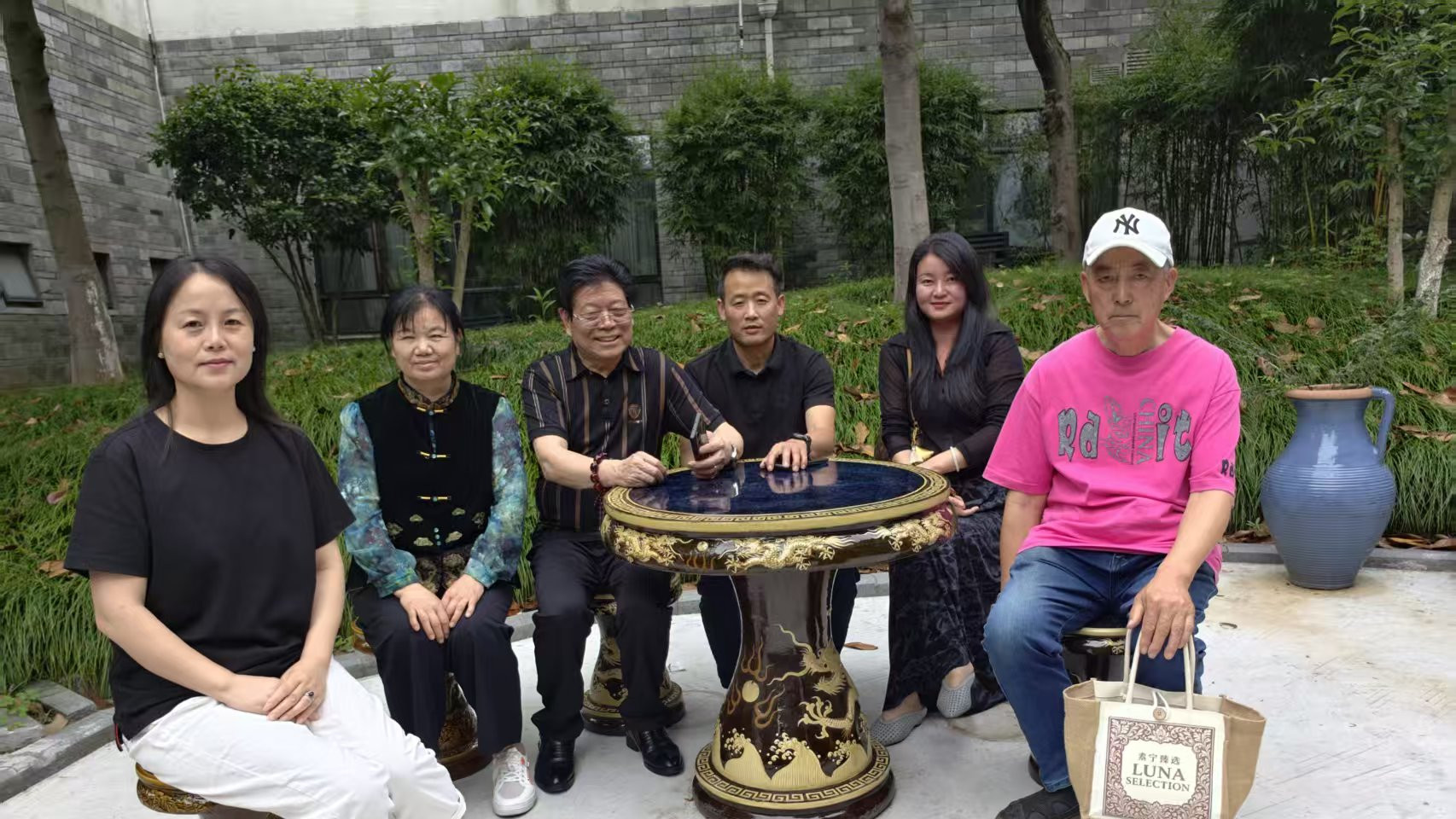 金庭寻芳，枇杷寄情