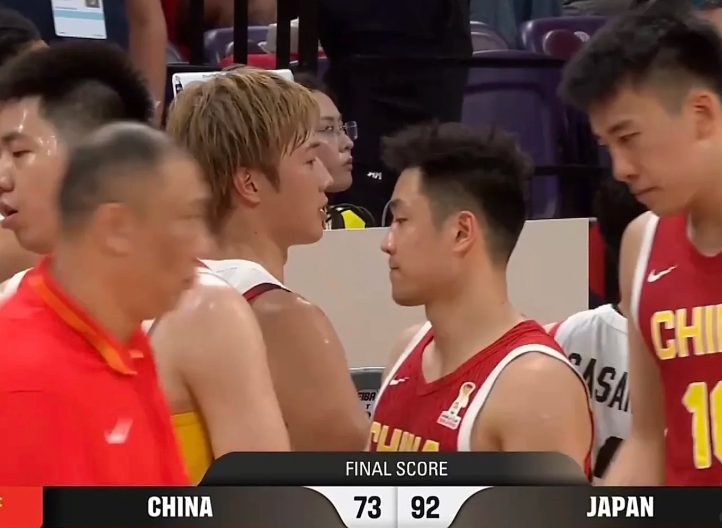形势危急，男篮惨败日本跌至小组垫底，下场对阵中国台北直接关乎出线

随着中国男篮