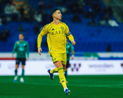 在沙特职业联赛第10轮延期比赛中，利雅得胜利以5-0大胜纳杰马体育，这场胜利对队