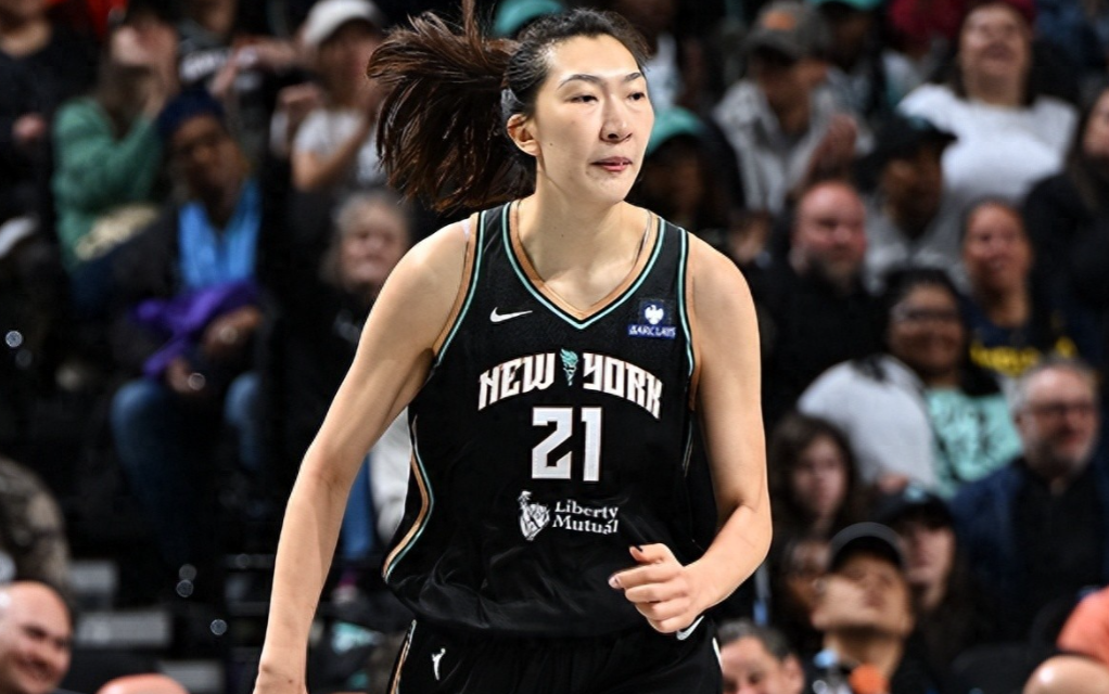 4月26日，WNBA季前赛的比赛继续进行。纽约自由人91比109不敌印第安纳狂热