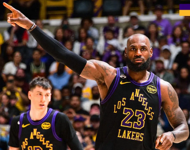 湖人打火箭大概率能赢1-2场，打狼队大概率0-4

火箭没投射，收缩和包夹杜兰特