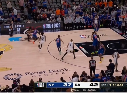 NBA总决赛 G5， 半场打完尼克斯暂时落后5分
 1:3落后的马刺这场球命悬一