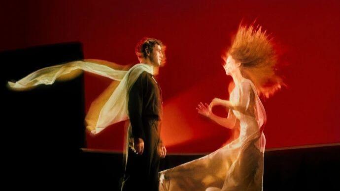 皇冠不只属于公主！Paul Mescal 戴 Cartier 皇冠登封，复古光影焊死电影感！