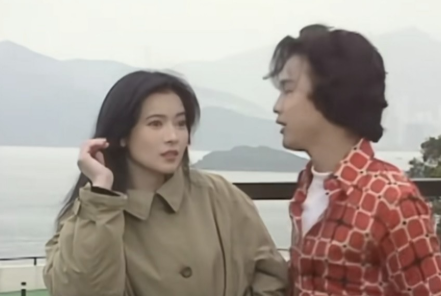 1993年，蓝洁瑛面对提问：“脱一脱就会升价10倍你怎么想？”
她回答：“我不会