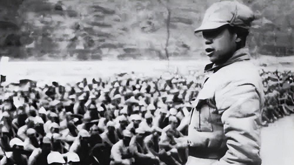 1949年解放军全军改编，出现19个兵团，谁是那个最年轻的兵团司令