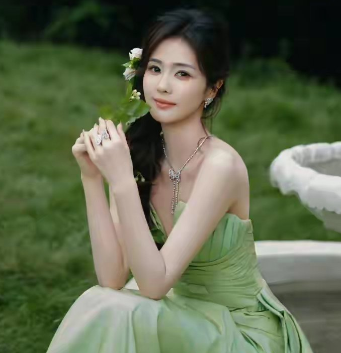 白鹿方委托律师表示，已启动白鹿名誉维权诉讼程序。白鹿方六连辟谣：“学历造假、番位