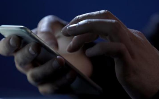 以色列间谍软件曝光，全球5万多个号码被入侵，多国首脑高官均遭监听，连特朗普都不例外…