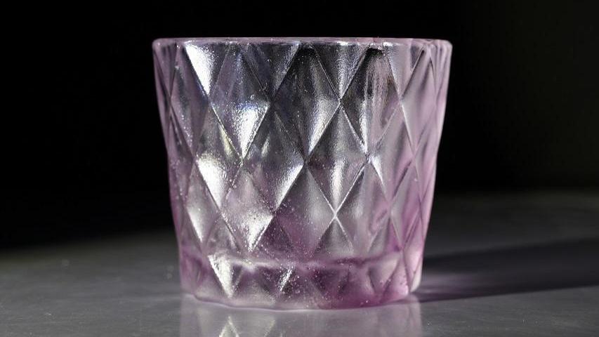 一眼千年，邂逅古法琉璃玲珑剔透杯