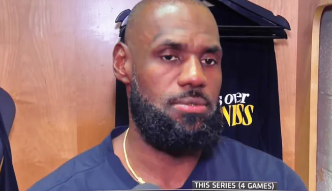 NBA季后赛，火箭115-96大胜湖人。
赛后勒布朗-詹姆斯谈到阿杜-蒂耶罗：“