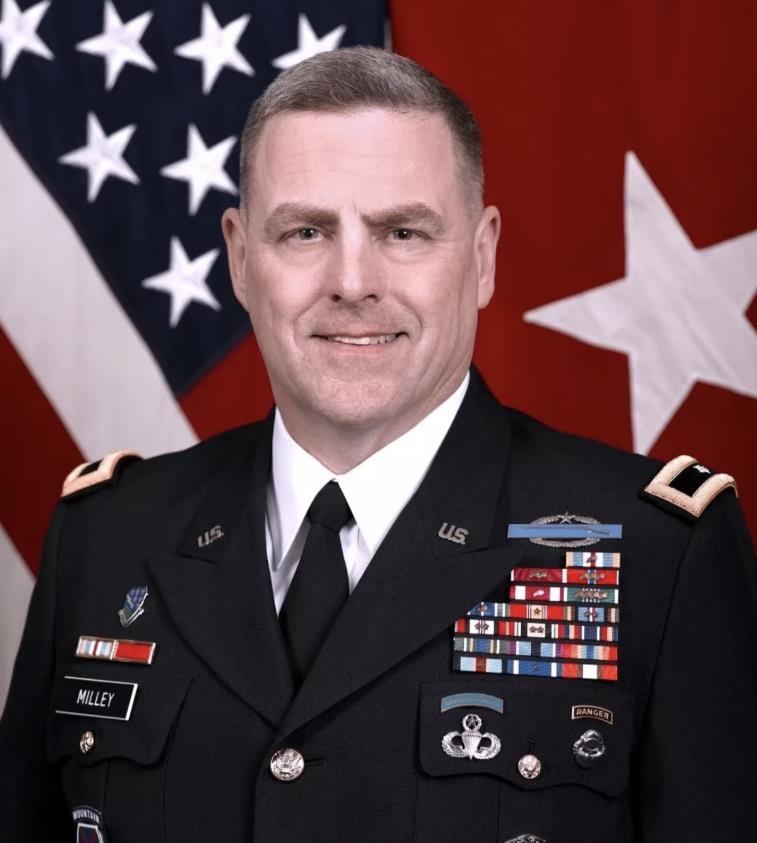 芯片断供三年后，美国将军突然改口说真话，我们到底在怕什么

美国前美军最高指挥官