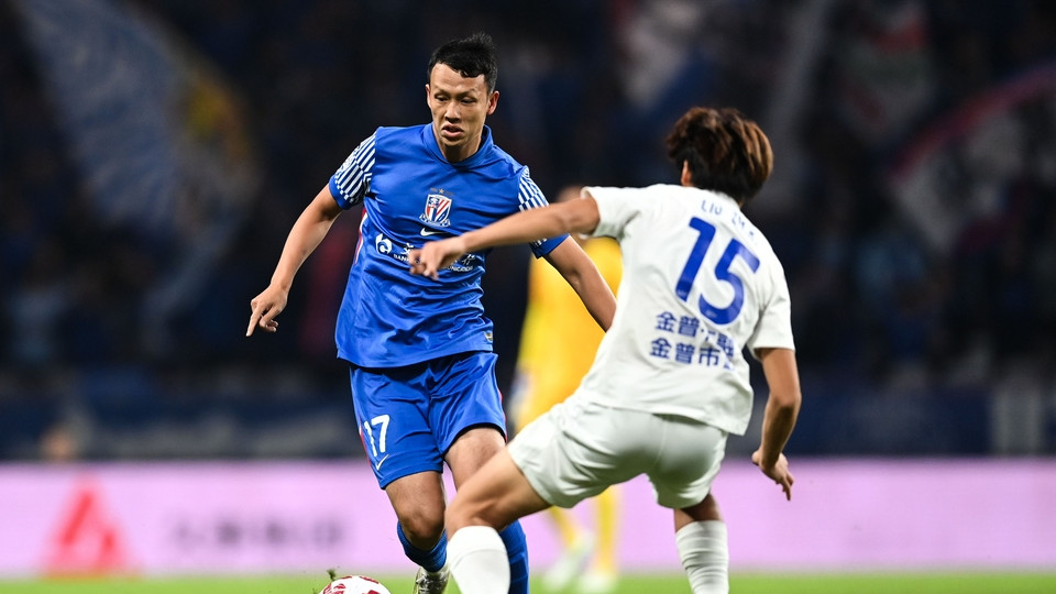 上海申花VS大连英博首发：标王拉唐领衔前场，马莱莱战旧主，斯坦丘、阿奇姆彭登场