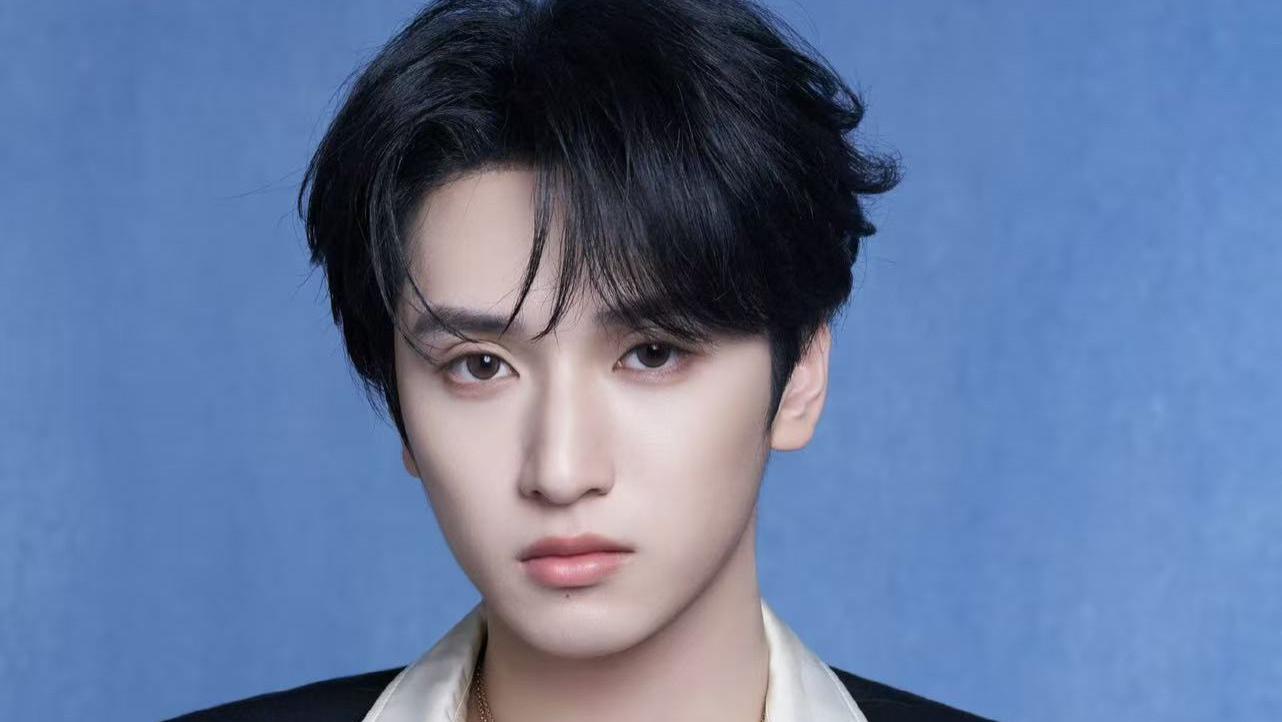 严浩翔苏梅岛行程风波：隐私边界与舆论迷雾