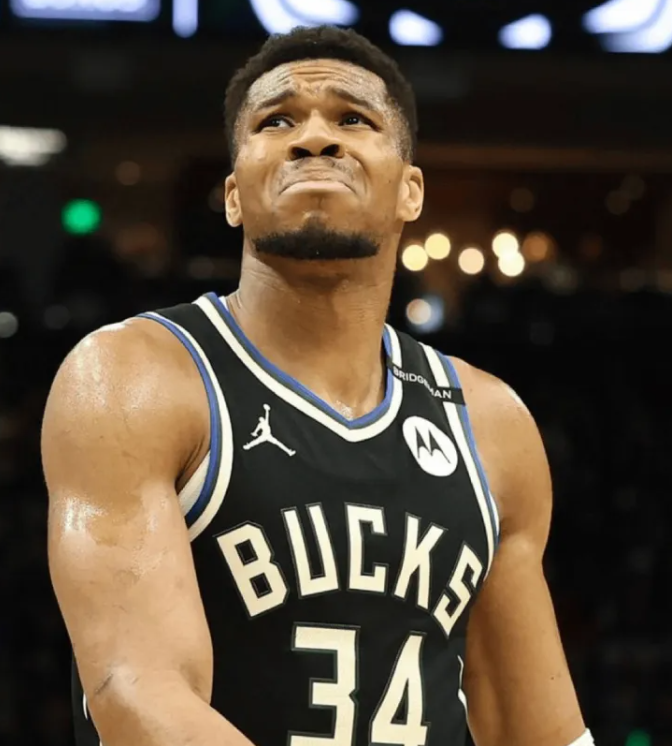 菲尼克斯太阳是扬尼斯-阿德托昆博心仪的下家之一。
“太阳队之所以成为多位球星心仪