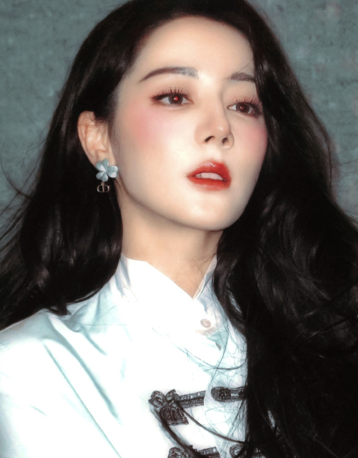 当青春遇上这场值得的追逐，便注定了一生的心动轨迹不会改变