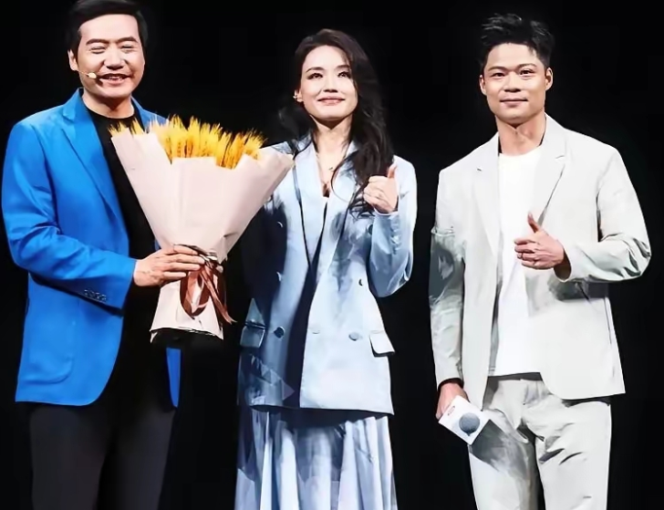 不得不佩服雷总的圈子呀，小米新版SU7发布会，请来了半个车圈的人，还有舒淇代言！