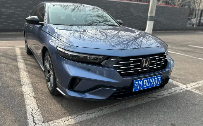 没噱头没套路主打够用好用，试驾广汽本田雅阁260TURBO
外观初见：克制中的返