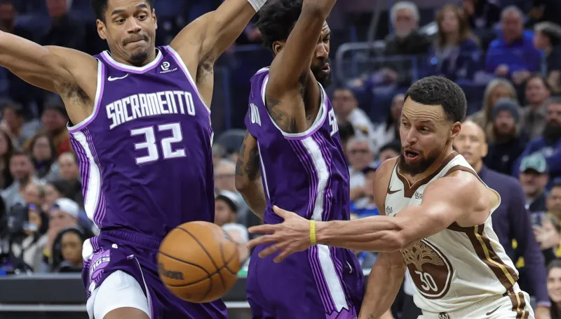 NBA常规赛，勇士主场迎战国王的比赛已经结束，最终勇士以110-105击败国王。