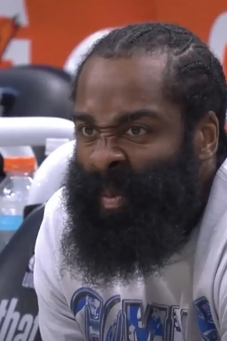 没想到字母哥的交易还没着落，哈登的交易突然炸了荧幕！

至于为何哈登在这个时候选