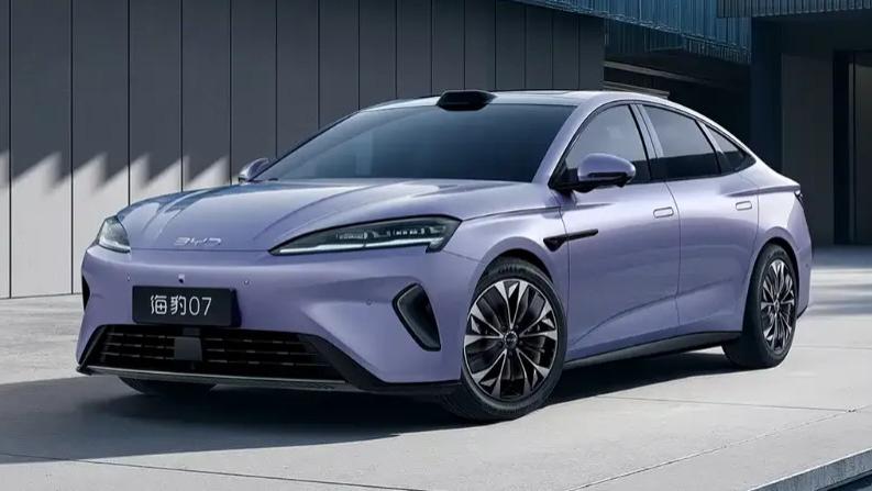 第二代刀片电池+全新闪充技术全面落地，比亚迪海洋网以技术创新终结续航补能焦虑