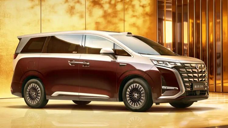 新款腾势D9官图发布：搭载二代刀片电池，充电效率明显提升