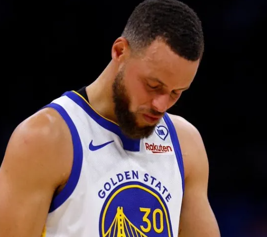 TA记者Marcus Thompson II今日盘点了勇士休赛期的目标：
扬尼斯