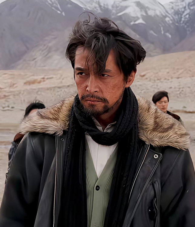 我发现胡歌的一个玄学
只要是他的戏，不管电影还是电视剧，演啥都灵、演啥都像
就拿