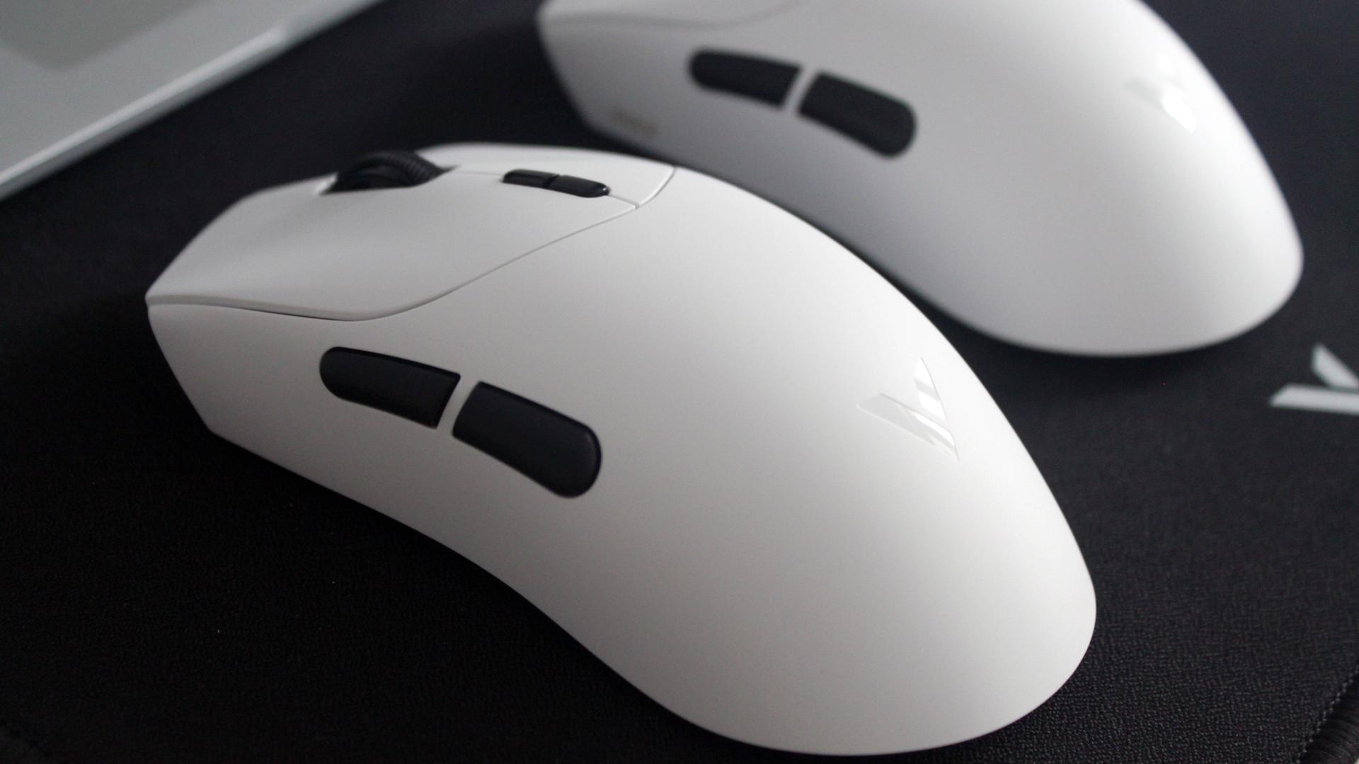 雷柏VT7系列游戏鼠标：从颜值到性能的全面进化，大手玩家的全能之选