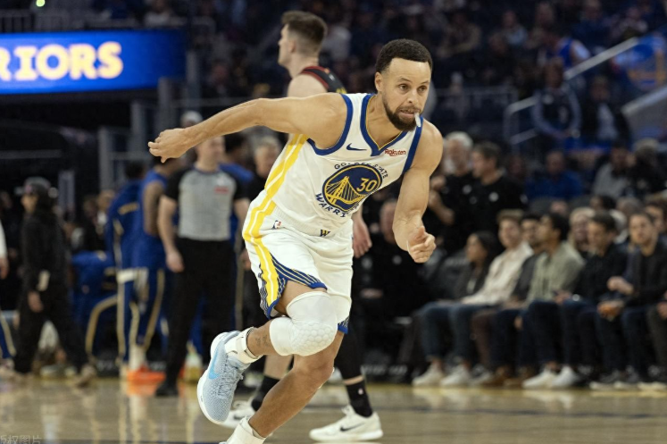 1月12日，25-26赛季NBA常规赛，老鹰124-111力擒勇士，夺取3连胜。