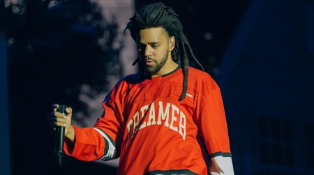 J.Cole算不算CBA历史上最大牌的外援？经过同曦官方确认，球队已经签下了著名