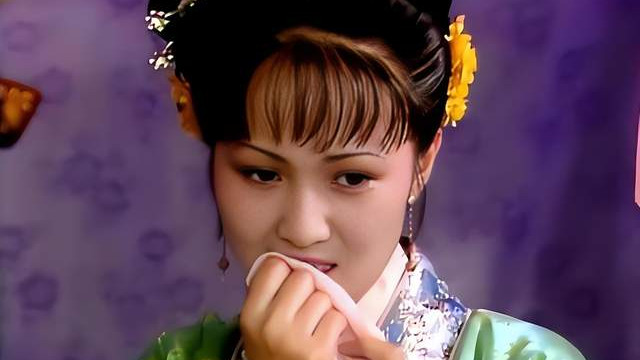 同是安慰平儿，为何宝玉让人心头一暖，但宝钗袭人却让人更委屈？