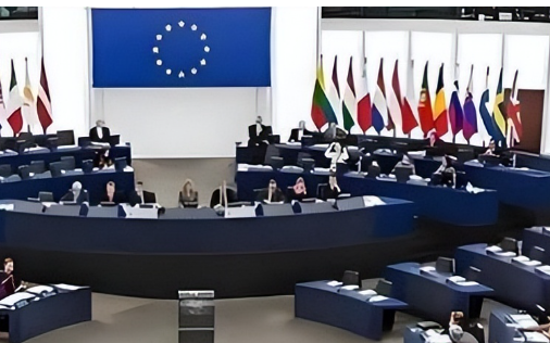 美专家：若中国动武，西方或冻结3.4万亿中国资产，但中国有底牌，手握西方5.8万亿在华实业…